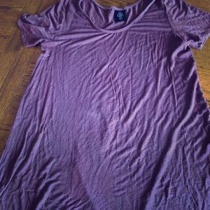 Agnes and Dora everyday tee